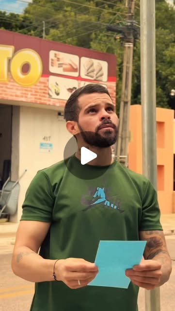 Cena do reel de humor da Drogaria Boa Saúde – Farmácia do Zico