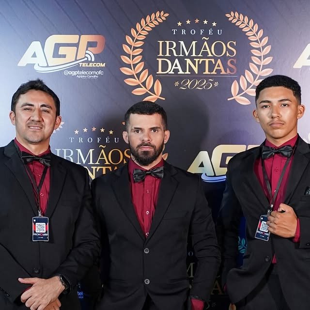 Equipe da Promo Mídia no painel do Troféu Irmãos Dantas 2025