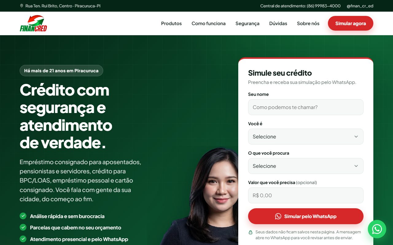 Landing page da FinanCred Financeira com uma atendente ao lado do simulador de crédito pelo WhatsApp
